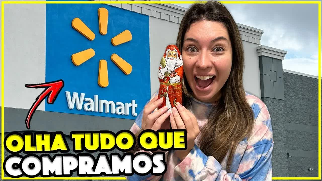 Gabi do Turistorlando na porta do Walmart segurando um Papai Noel de chocolate da promoção pós-Natal