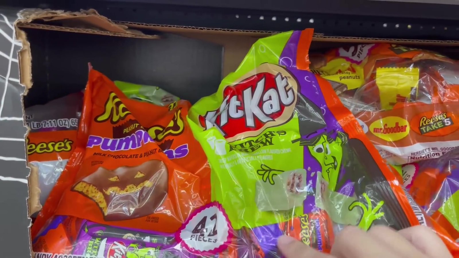 Sacos gigantes de chocolate para distribuir no Halloween