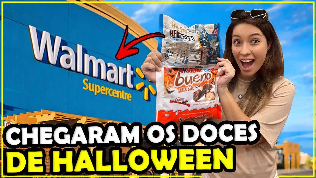 Gabi na frente do Walmart de Orlando segurando pacotes de doces de Halloween