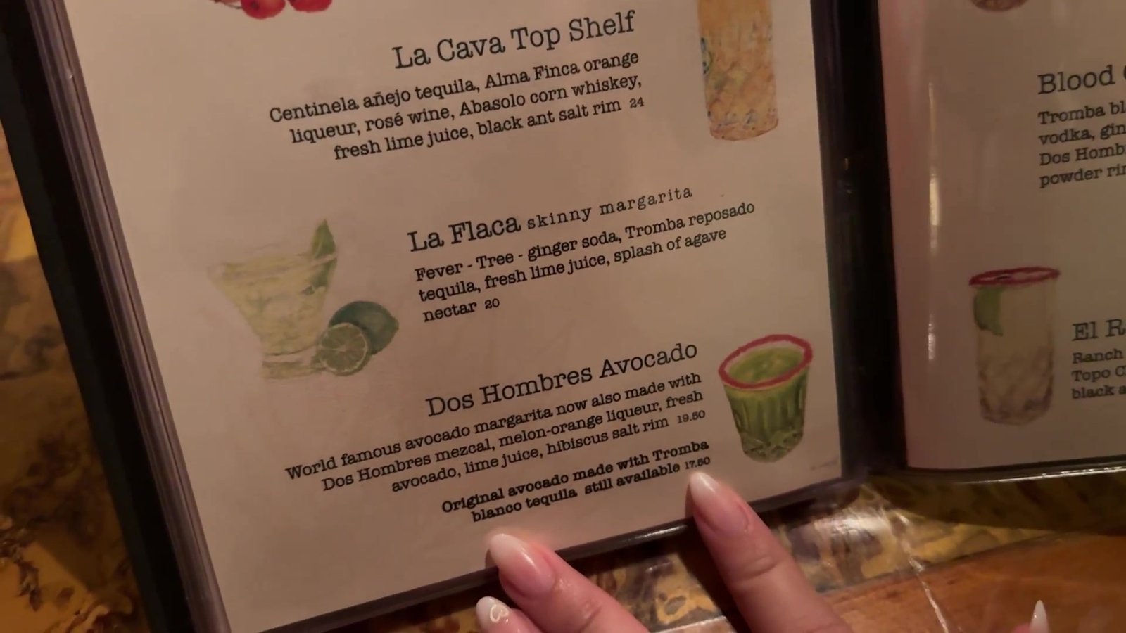 Cardápio da La Cava del Tequila no Pavilhão do México com a margarita Dos Hombres Avocado
