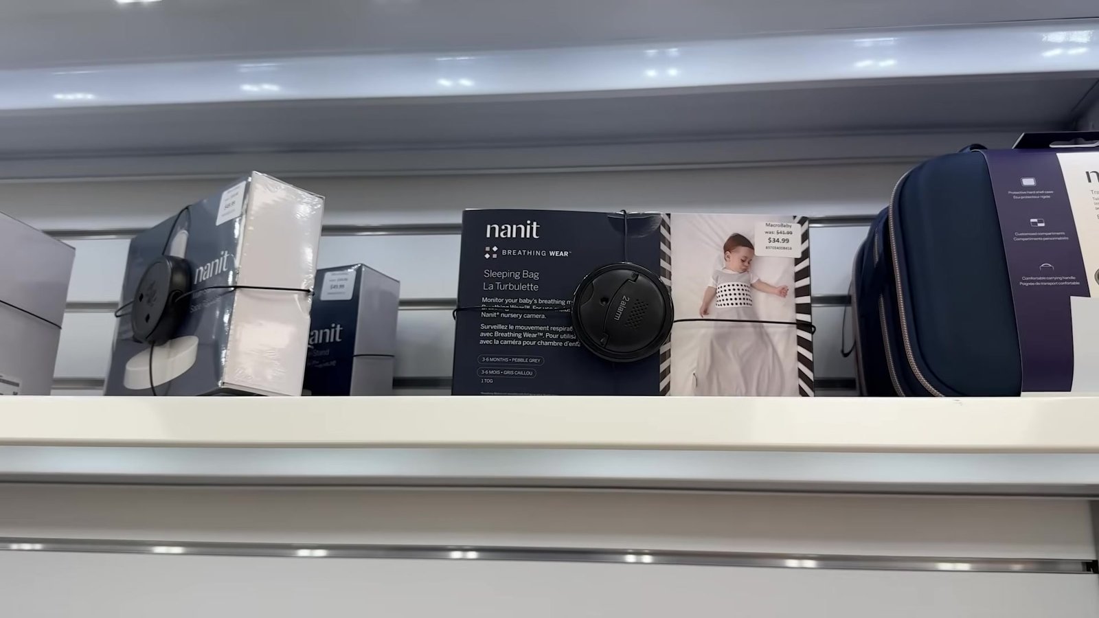 Babá eletrônica Nanit exposta na prateleira da MacroBaby