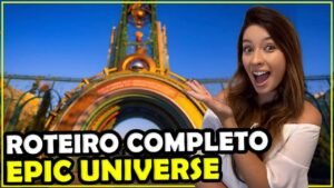 Gabi em frente ao portal Chronos, a entrada do Epic Universe, novo parque da Universal