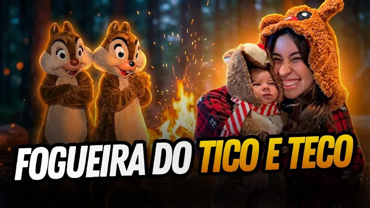 Gabi com o bebê no colo e o Tico e o Teco ao lado de uma fogueira no Fort Wilderness