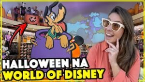 Produtos de Halloween na World of Disney, a maior loja da Disney do mundo, em Disney Springs Orlando