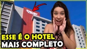Fachada do Drury Plaza Hotel Orlando na área do Disney Springs
