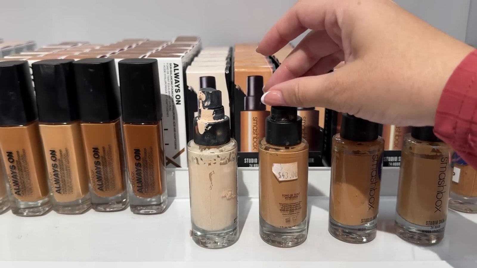 Testers de base Smashbox Always On e Studio Skin abertos na loja