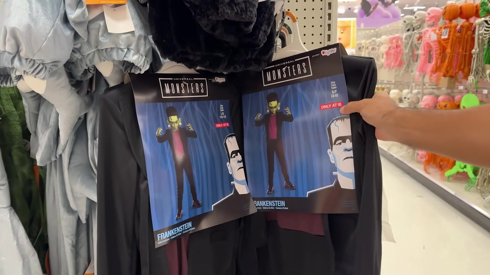 Embalagem da fantasia do Frankenstein da linha Universal Monsters na Target