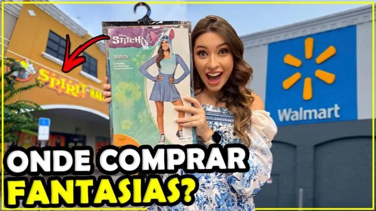 Gabi na frente do Walmart segurando uma fantasia da Stitch, com a Spirit Halloween ao fundo