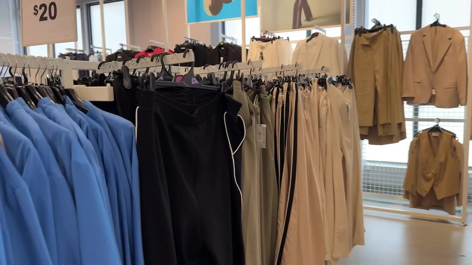 Alfaiataria feminina da Primark: blazers, calças de alfaiataria e a placa de US$ 20