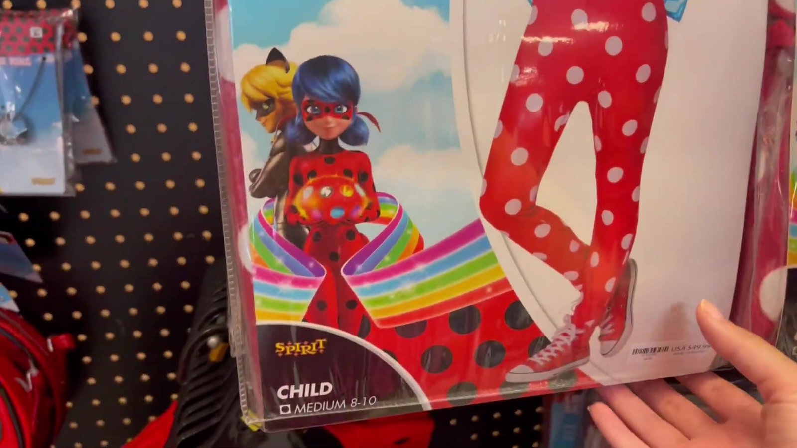 Fantasia infantil da Ladybug na Spirit Halloween de Orlando